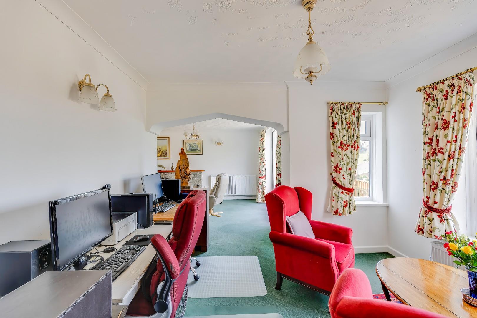 The Rhiw, Graig Penllyn, Nr Cowbridge, Vale of Glamorgan, CF71 7RS